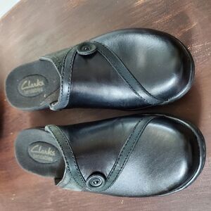 Clarks slips on.